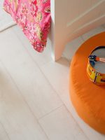 Ламиниран паркет QuickStep №1290 Тик бял избелен 8мм / 32 клас - Image 2