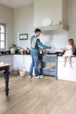 Ламиниран паркет QuickStep №CLM1656 Дъб Хавана натурален дялан 8мм / 32 клас - Image 3