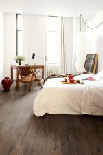 Ламиниран паркет QuickStep №IM1849 Дъб класик кафяв 8мм / 32 клас 4V - Image 2