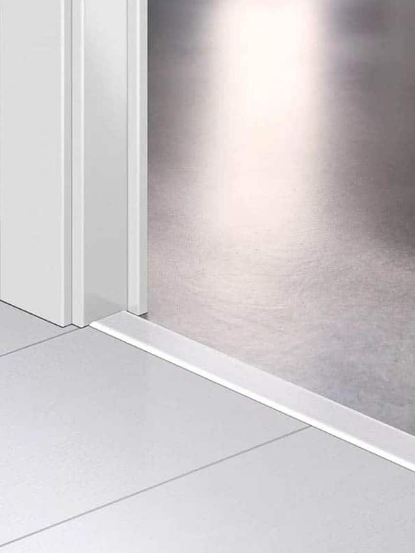 Лайстна MDF Incizo 1859 Бели дъски QSINCP01859 2.15м
