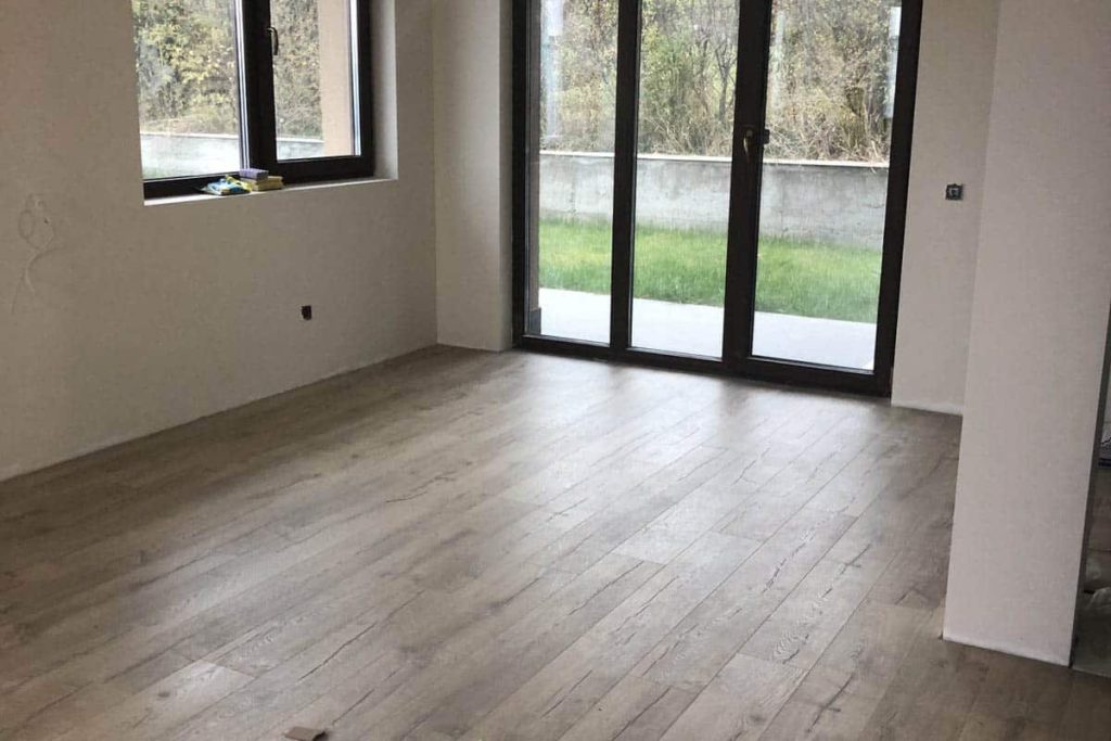 Жилище с Quickstep 1847 Дъб класик бежов