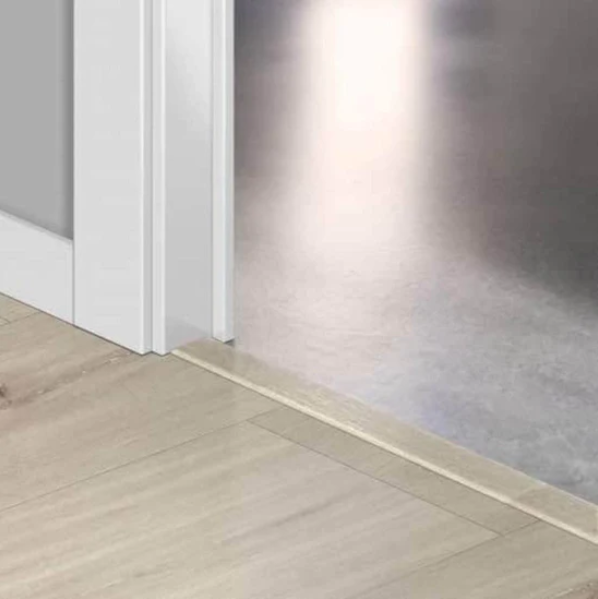 MDF Incizo 40038 Дъб Каньон бежов