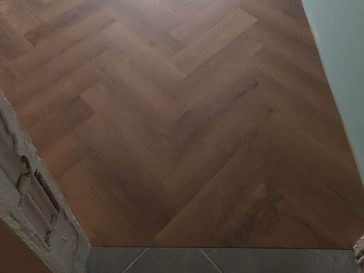 Стая с Amaron Herringbone