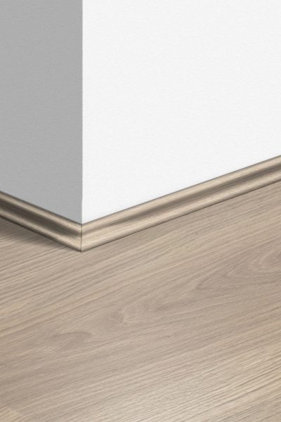 Ъглов профил MDF Quickstep 1304 Дъб светлосив лакиран 17x17мм, 2.40м