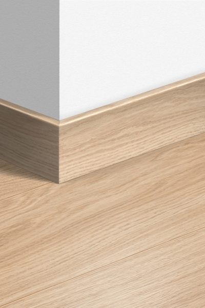 Перваз MDF Quickstep 1538 Дъб лакиран бял 77x14мм QSPSKR01538 2.40м