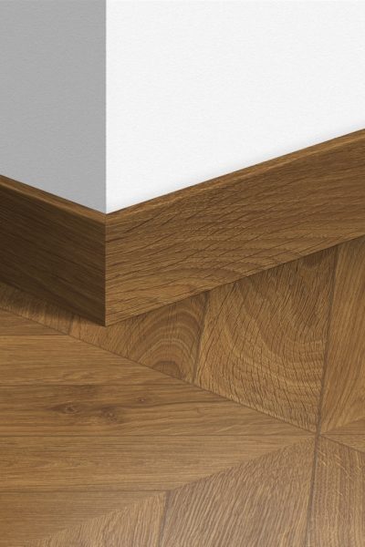 Перваз MDF Quickstep 4162 Дъб Шеврон кафяв 77x14мм QSPSKR04162 2.40м