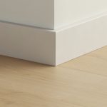 Перваз водоустойчив Quickstep Бял за боядисване 80мм, 2.40м