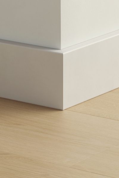 Перваз водоустойчив Quickstep Бял за боядисване 80мм, 2.40м