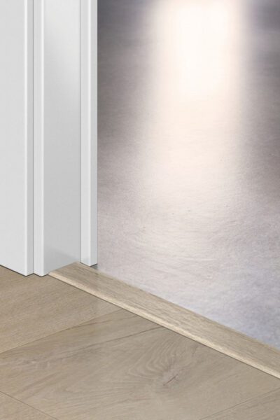 Лайстна PVC Incizo 40103 Дъб памук бежов QSVINCP40103 2.00м