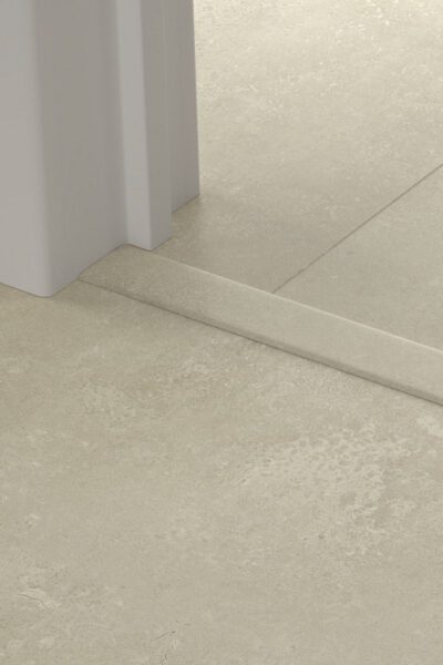 Лайстна PVC Incizo 40274 Пясъчен бетон QSVINCP40274 2.00м