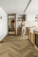Ламиниран паркет QuickStep №IMD8245 Овъглен дъб 8мм / 32 клас 4V - Image 5