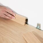 Клипс за MDF перваз Quickstep QSCLIPSKME7080A за ламинат 8мм (50 бр./пак.) - Image 4